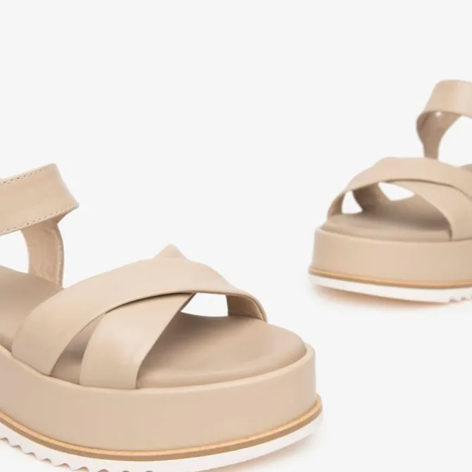Nerogiardini Beige Flatform Sandal