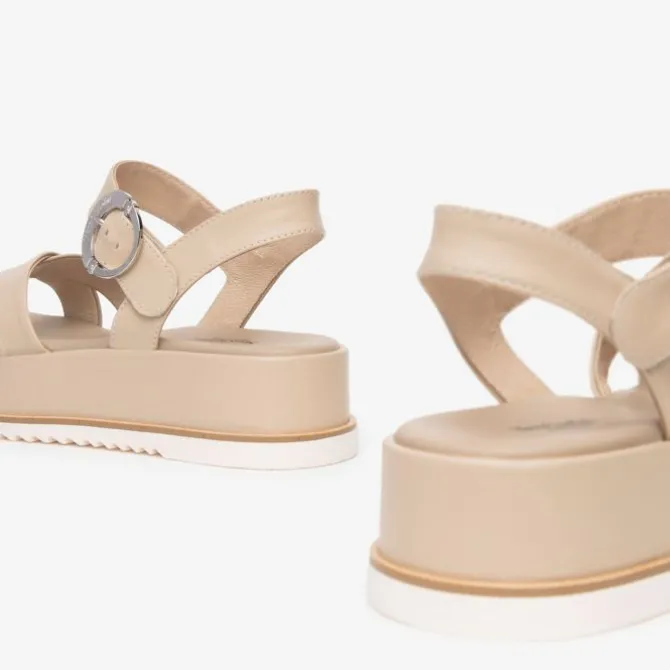 Nerogiardini Beige Flatform Sandal