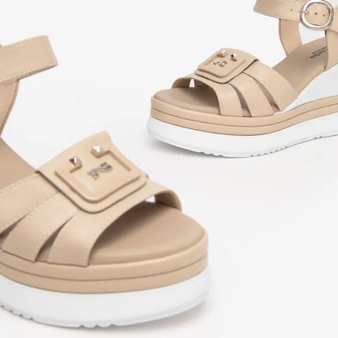 Nerogiardini Nude Wedge Sandal