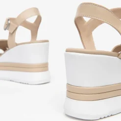 Nerogiardini Nude Wedge Sandal