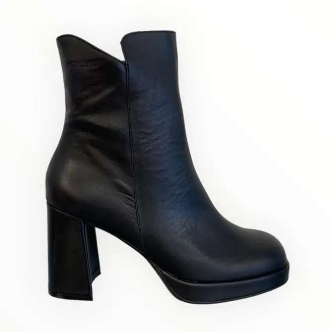 Wonders Santo Platform Boot